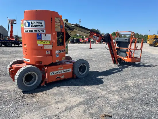 2018 JLG E300AJP Articulating Boom Lift