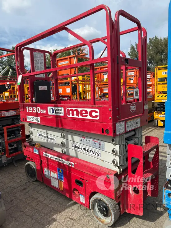 2018 MEC 1930SE Scissor Lift