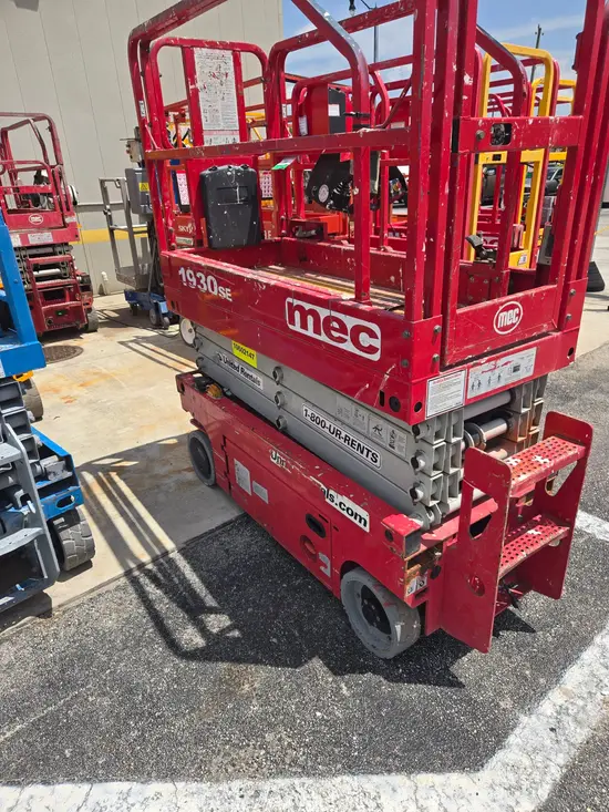 2017 MEC 1930SE Scissor Lift