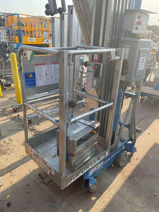 2018 Genie AWP-40SDC Pusharound Lift