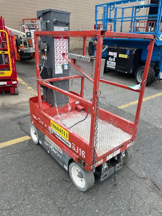 2017 Skyjack SJ16 Self-Propelled One-Person Lift