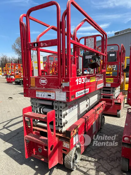 2017 MEC 1930SE Scissor Lift