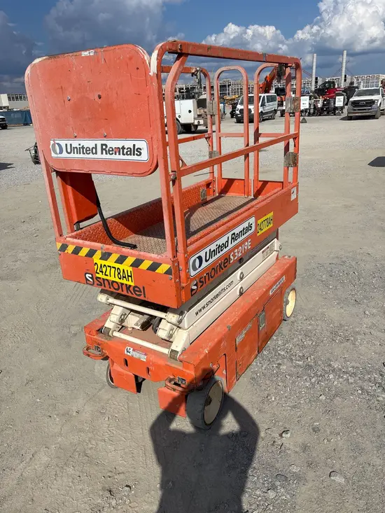 2020 Snorkel S3219E Scissor Lift