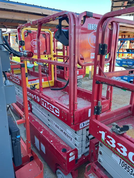 2022 MEC MICRO 19 Scissor Lift