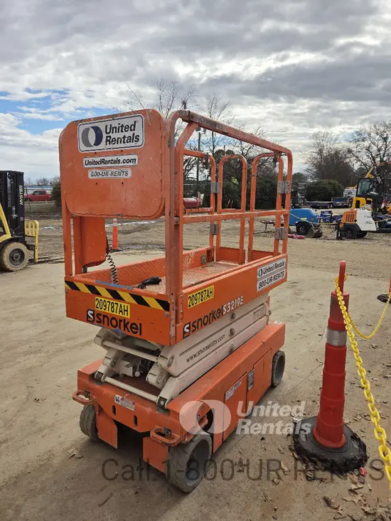 2018 Snorkel S3219E Scissor Lift