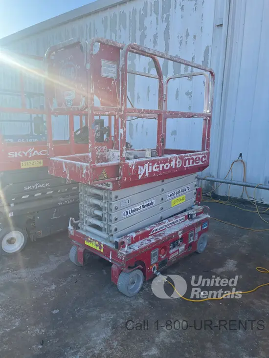 2018 MEC MICRO 19 Scissor Lift