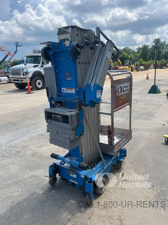 2018 Genie AWP-30SDC Pusharound Lift