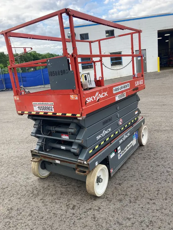 2017 Skyjack SJIII4632 Scissor Lift