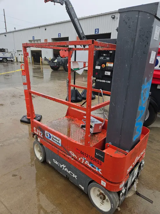 2017 Skyjack SJ12 Self-Propelled One-Person Lift