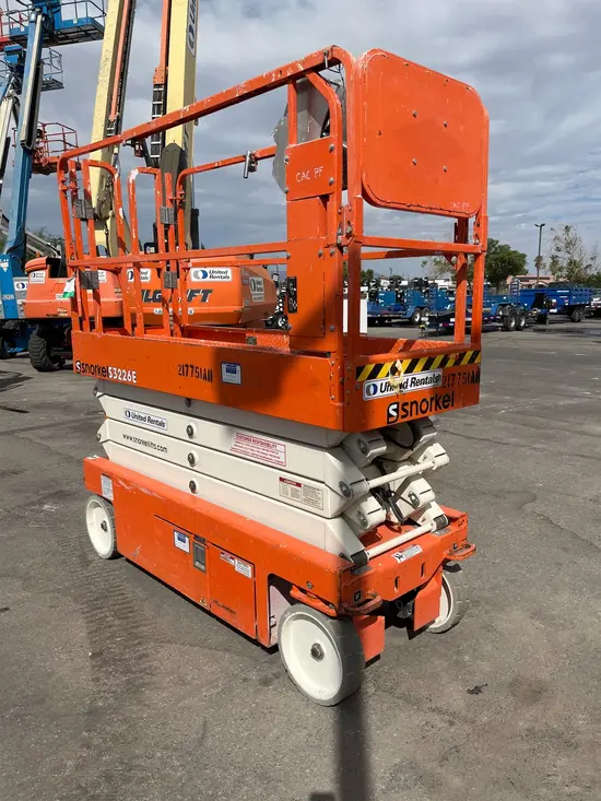 2018 Snorkel S3226E Scissor Lift