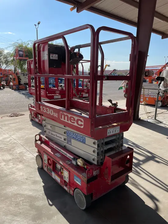 2018 MEC 1330SE Scissor Lift