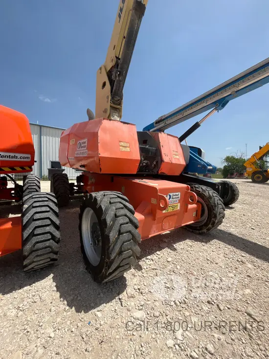 2018 JLG 800S Boom Lift