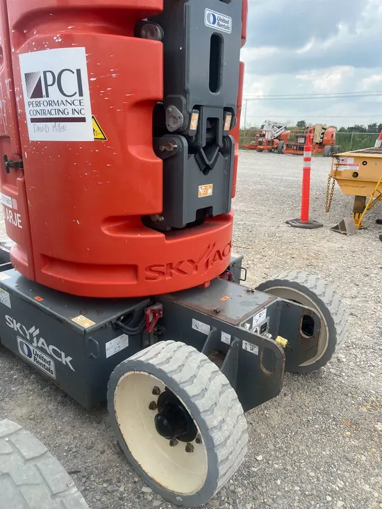 2017 Skyjack SJ30ARJE Articulating Boom Lift