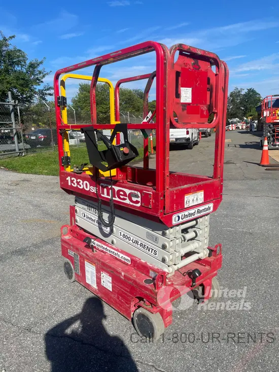 2018 MEC 1330SE Scissor Lift
