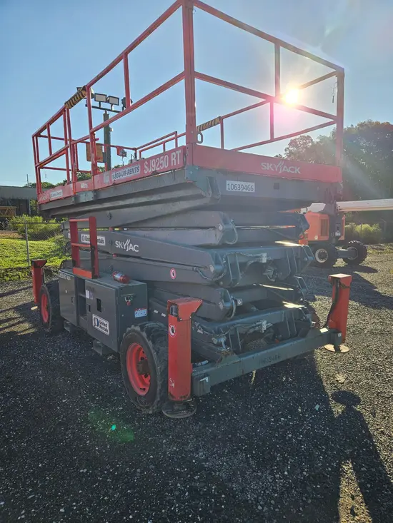2017 Skyjack SJ9250RT Rough Terrain Scissor Lift