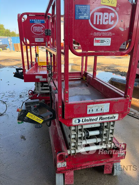 2018 MEC 1330SE Scissor Lift