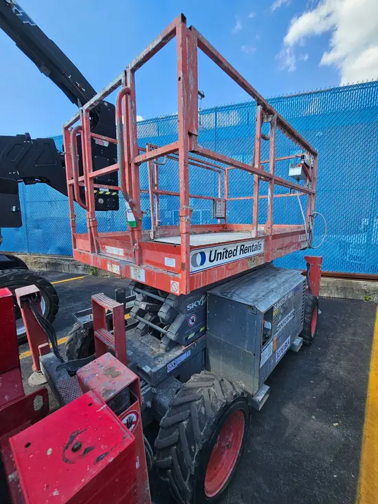 2016 Skyjack SJ6832RT Rough Terrain Scissor Lift
