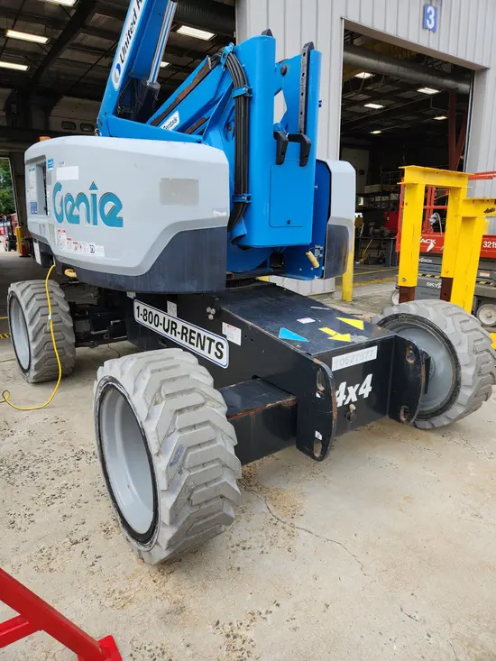2017 Genie Z-60/37FE Articulating Boom Lift