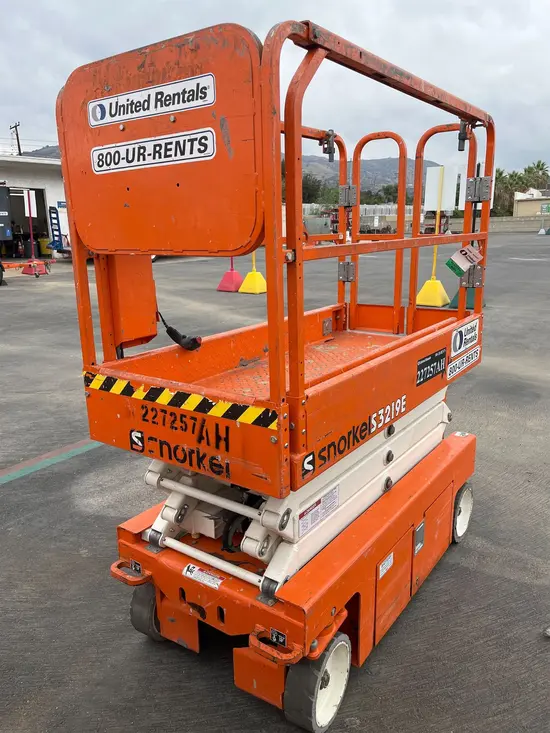2019 Snorkel S3219E Scissor Lift