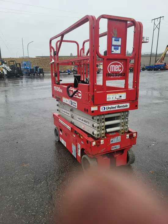 2020 MEC 1930SE Scissor Lift
