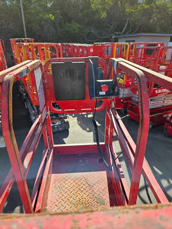 2019 MEC 1330SE Scissor Lift