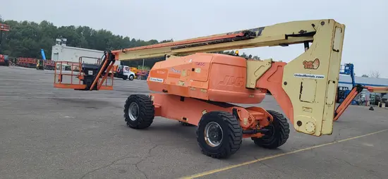 2013 JLG 800AJ Articulating Boom Lift