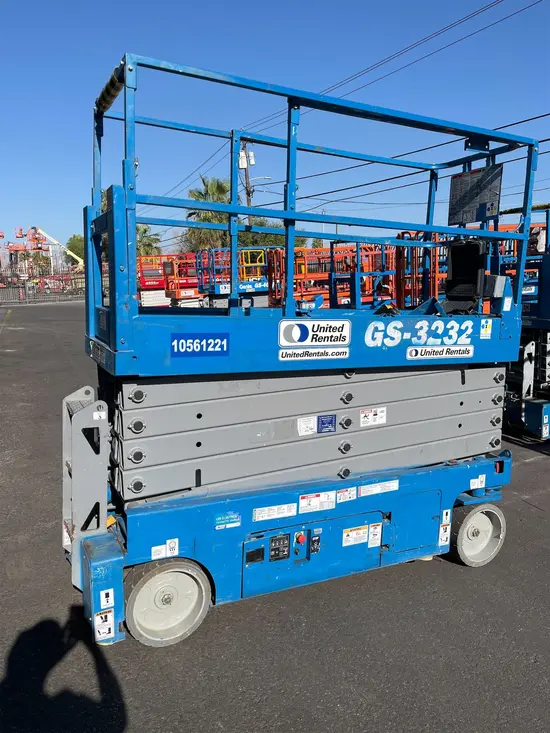2017 Genie GS-3232 Scissor Lift