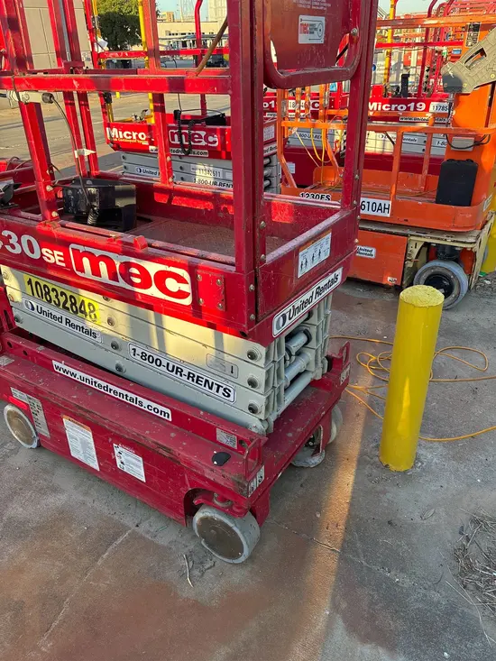2018 MEC 1330SE Scissor Lift