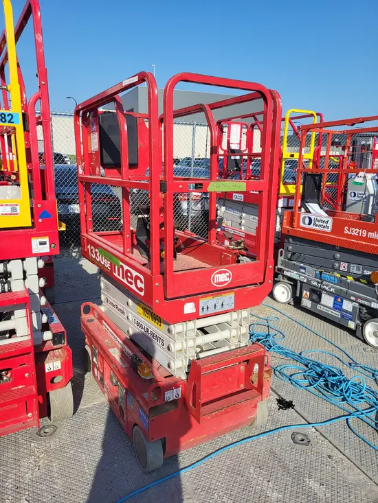 2019 MEC 1330SE Scissor Lift