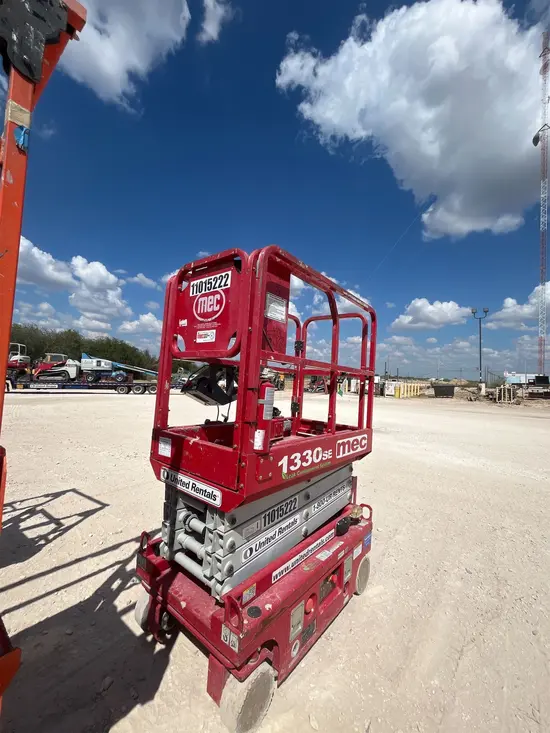 2019 MEC 1330SE Scissor Lift