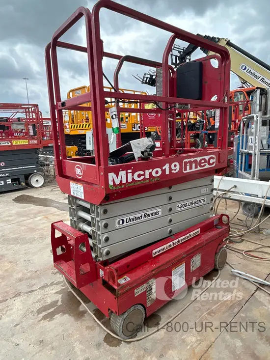 2019 MEC MICRO 19 Scissor Lift