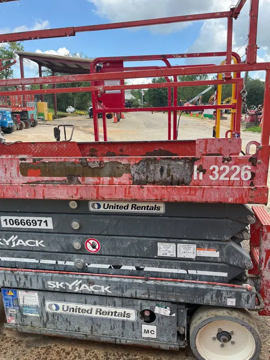 2017 Skyjack SJIII3226 Scissor Lift