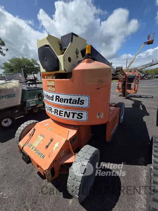 2016 JLG E400AJPN Articulating Boom Lift