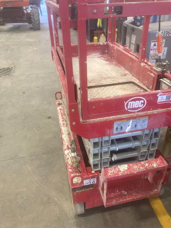 2017 MEC 1330SE Scissor Lift