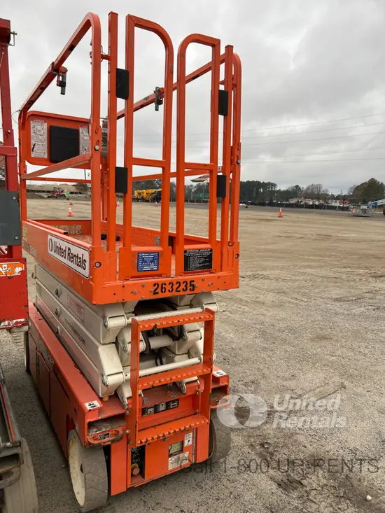 2019 Snorkel S3226E Scissor Lift