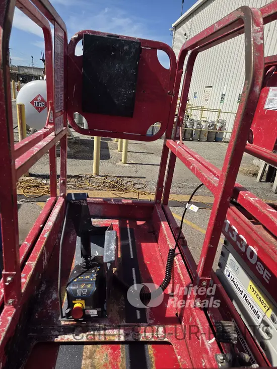 2018 MEC 1330SE Scissor Lift