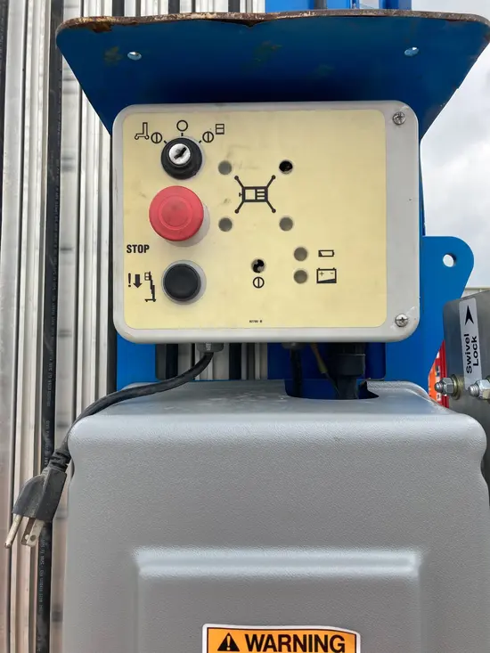 2018 Genie AWP-40SDC Pusharound Lift