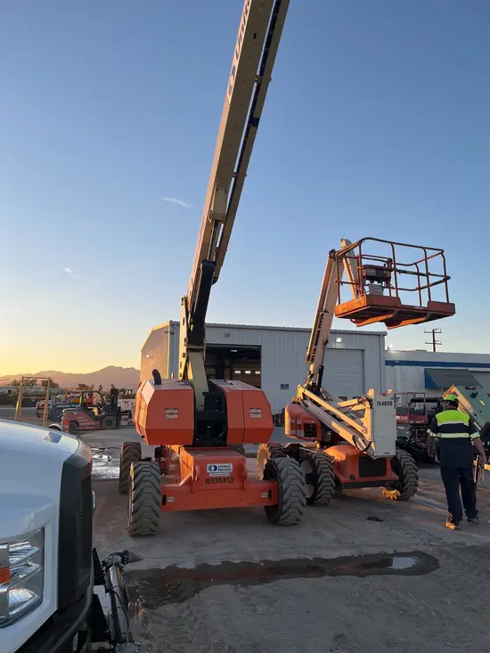 2017 JLG 860SJ Boom Lift