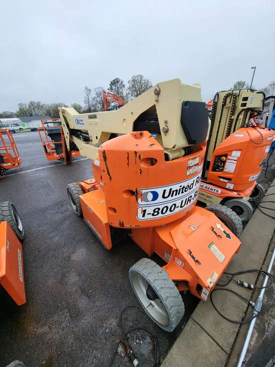 2017 JLG E400AJPN Articulating Boom Lift