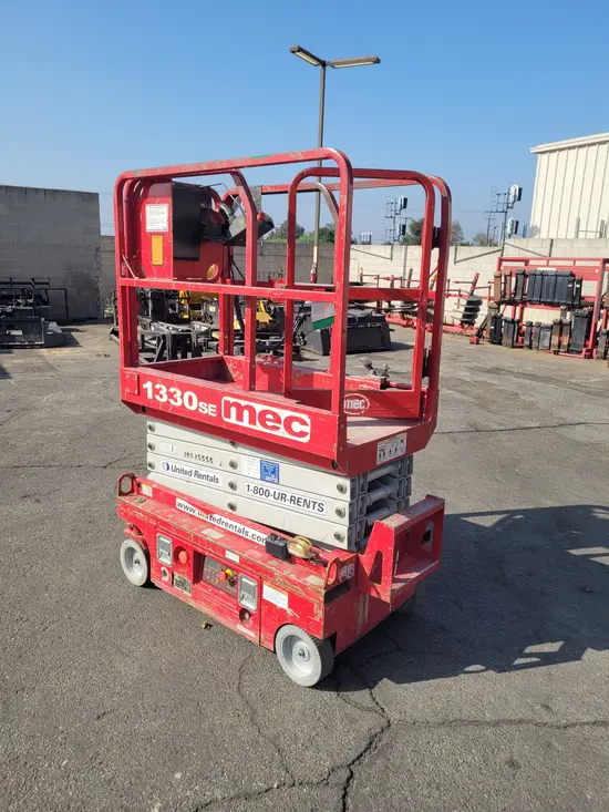 2018 MEC 1330SE Scissor Lift