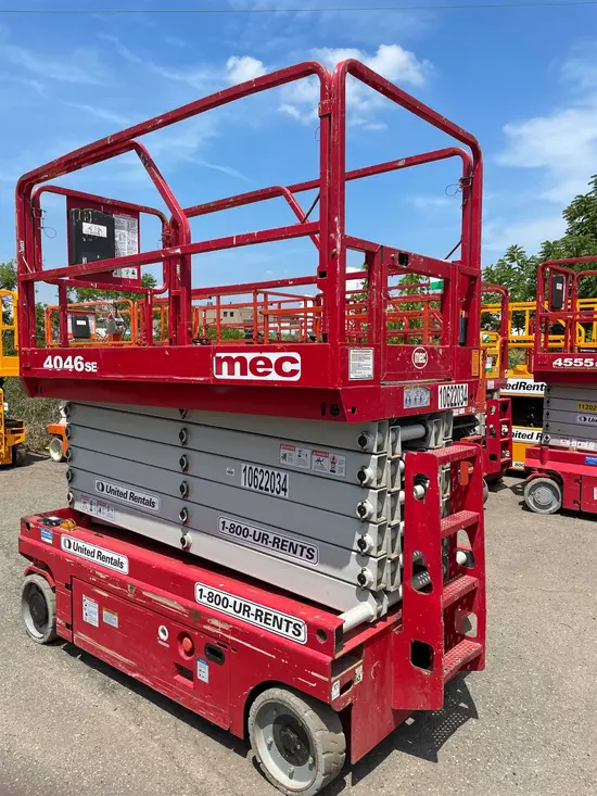 2017 MEC 4046SE Scissor Lift