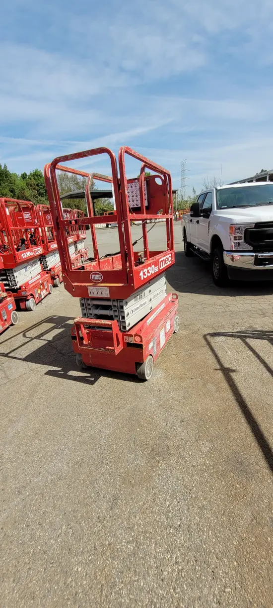 2018 MEC 1330SE Scissor Lift
