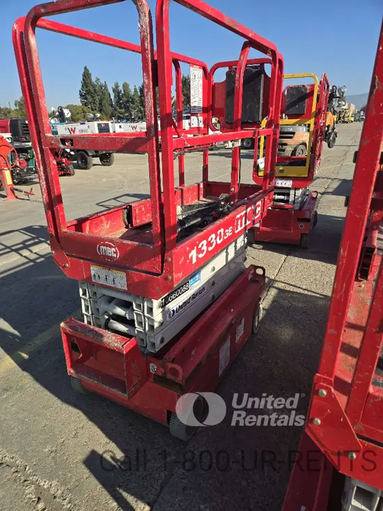 2017 MEC 1330SE Scissor Lift