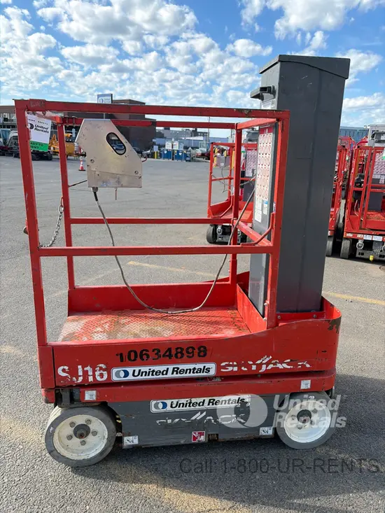 2017 Skyjack SJ16 Self-Propelled One-Person Lift