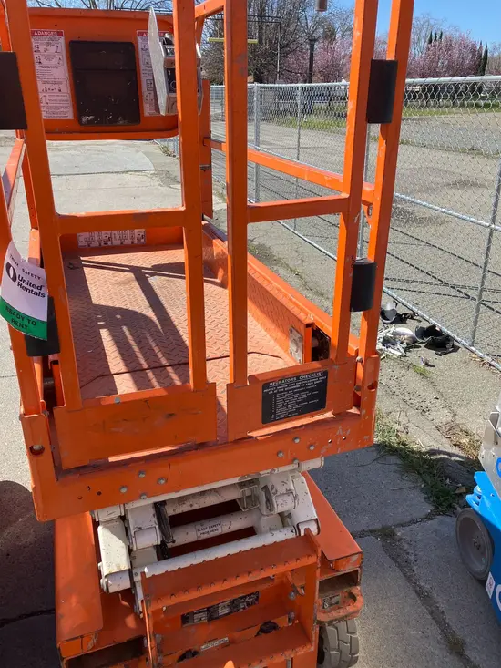 2018 Snorkel S3219E Scissor Lift