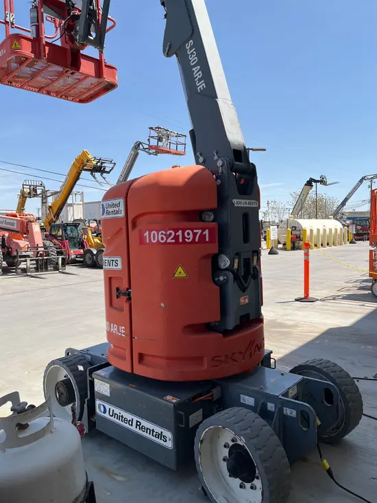 2017 Skyjack SJ30ARJE Articulating Boom Lift