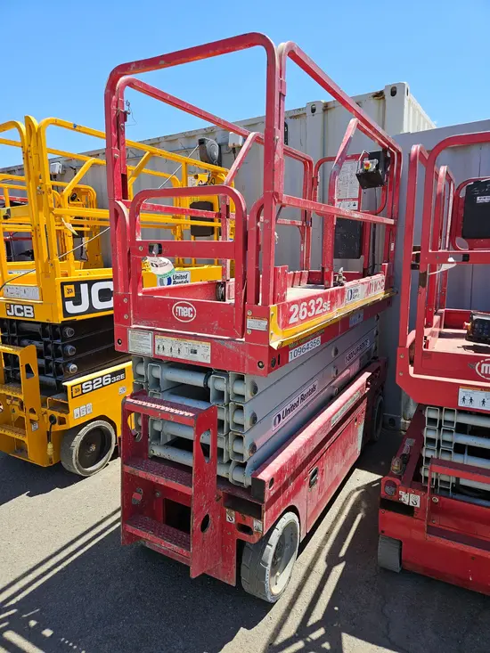 2019 MEC 2632SE Scissor Lift