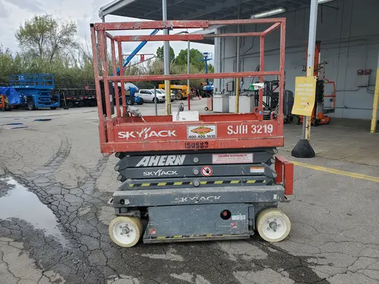 2015 Skyjack SJIII3219 Scissor Lift