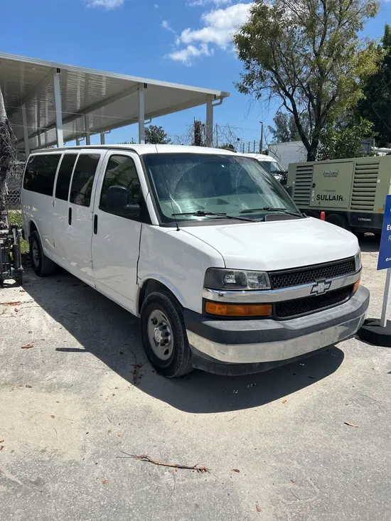 2017 Chevrolet E3500EXTLTGRWD Vehicle