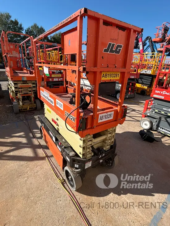 2019 JLG 1932R Scissor Lift